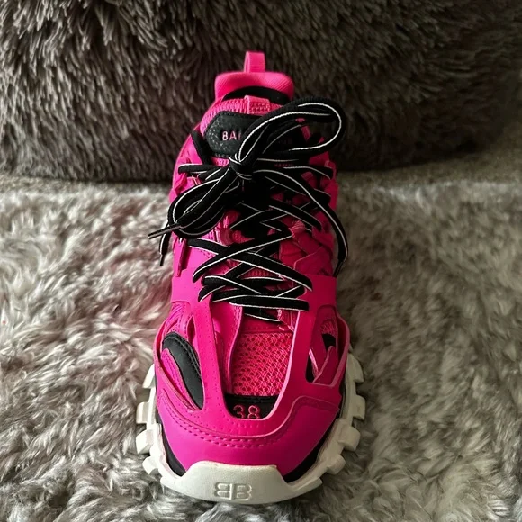 Balenciaga | Shoes | Balenciaga Sneakers Gently Worn Worn  display picture 1